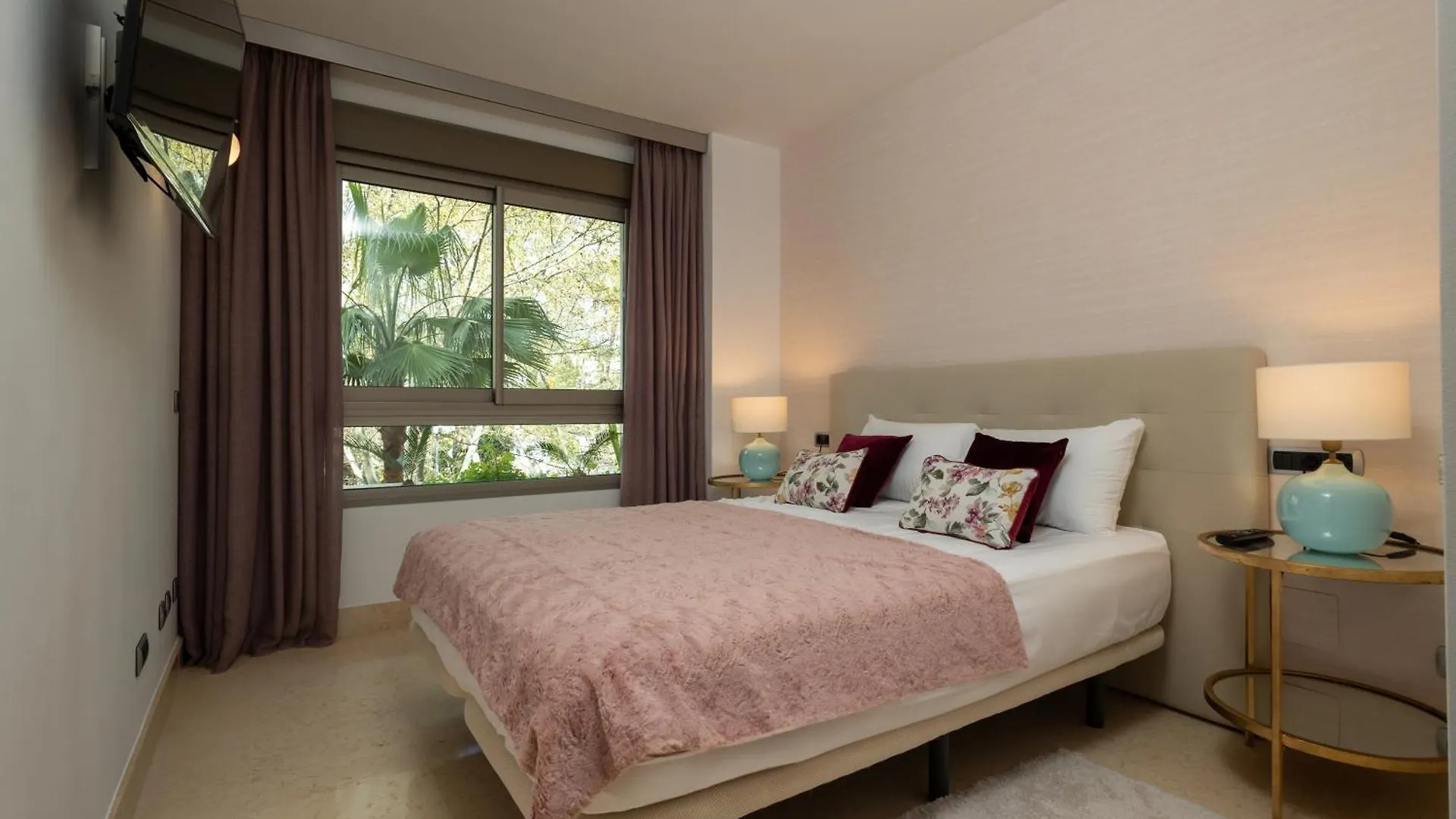Luxury Apartment In Jardines Del Principe