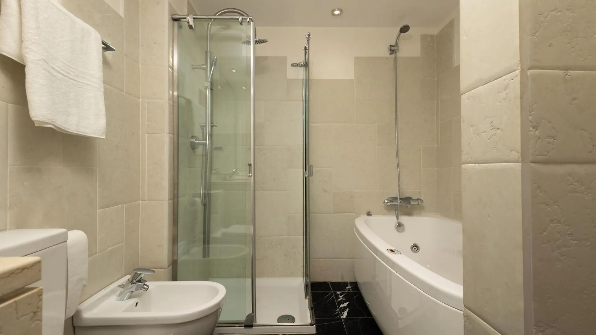 Luxury Apartment In Jardines Del Principe 0*, Marbella