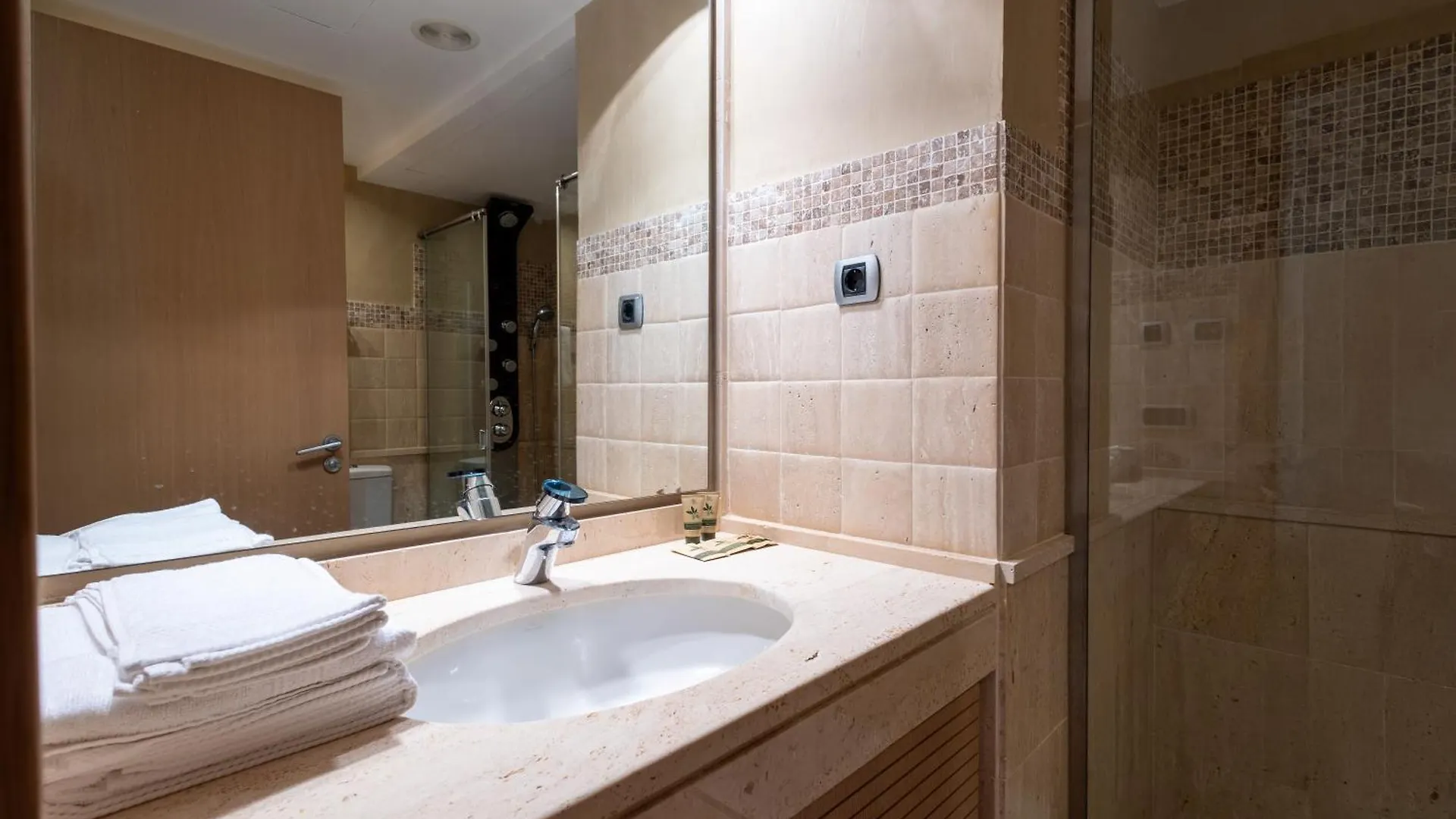 Luxury Apartment In Jardines Del Principe