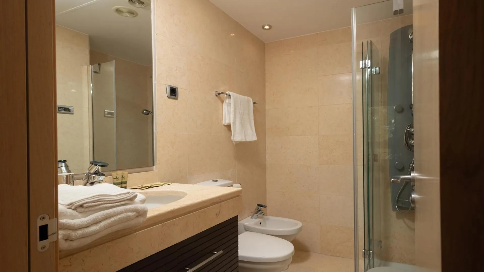 Luxury Apartment In Jardines Del Principe Marbella