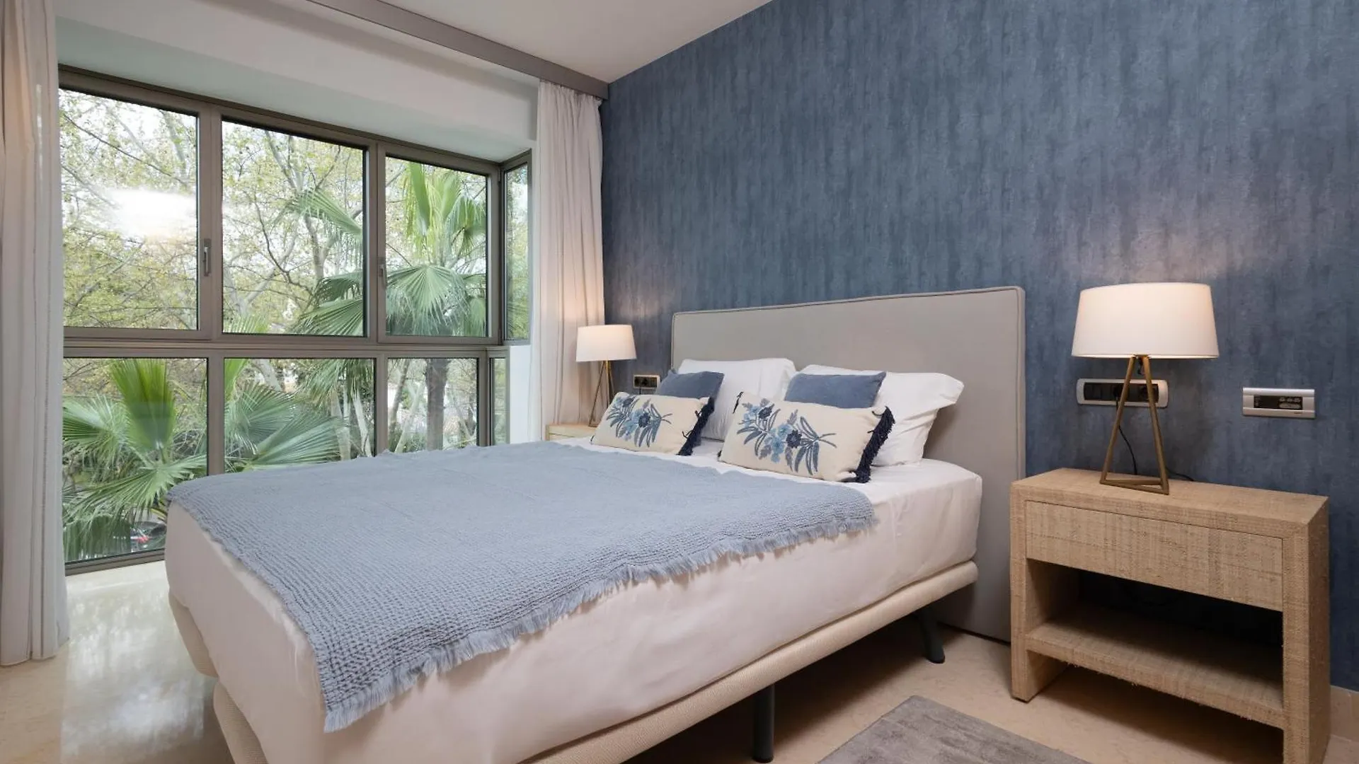 Luxury Apartment In Jardines Del Principe Spain