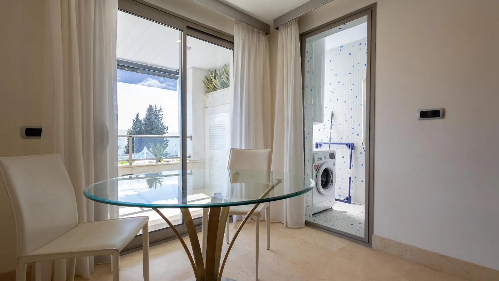 Luxury Apartment In Jardines Del Principe